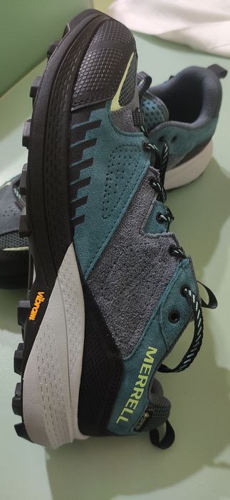 Vând adidas Merrell