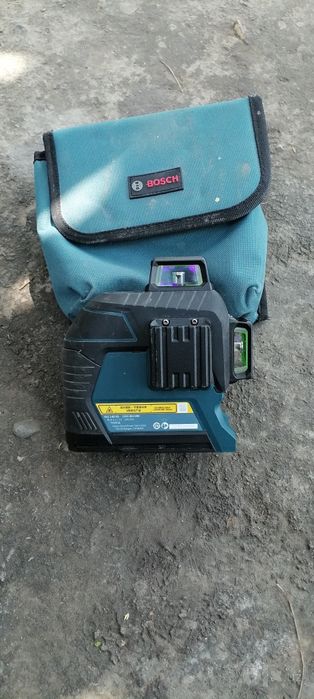 Лазерный уровень Бош GLL 3-60 XG Professional сотилади холати яхши