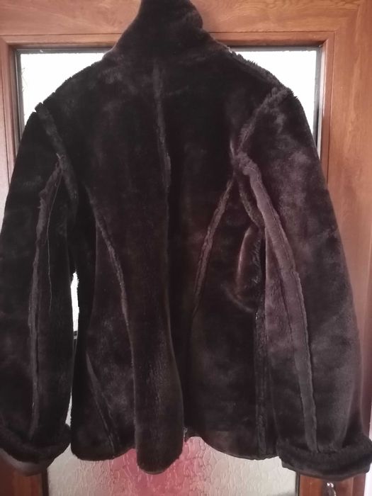 Cojoc scurt maro cu blană mărimea M transport gratuit easybox