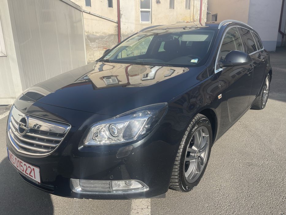 Vand sau schimb opel insignia
