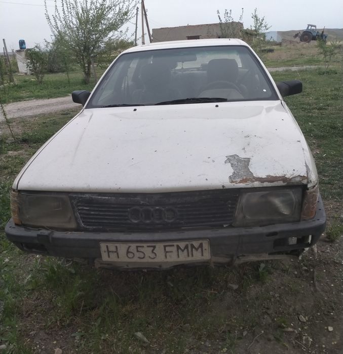 Ауди белый металлик