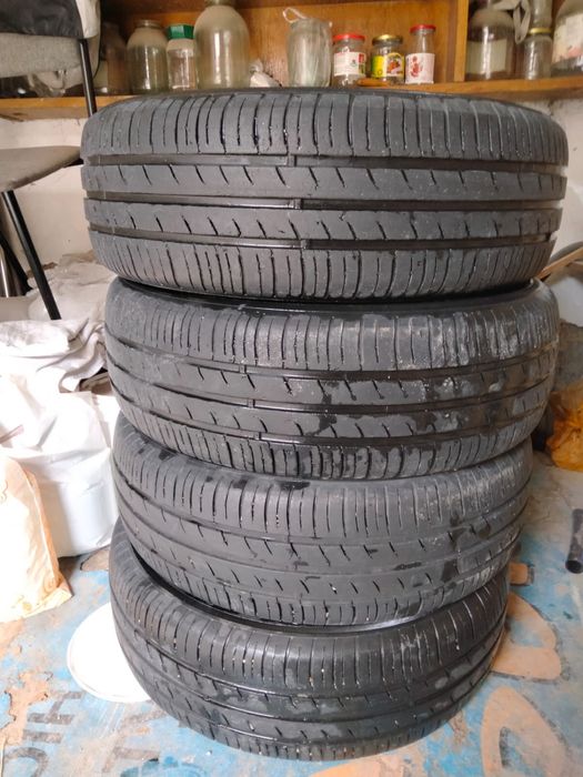 продам комплект шин