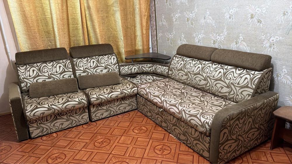 Диван угловой, фабрика Екатеринбург Россия.