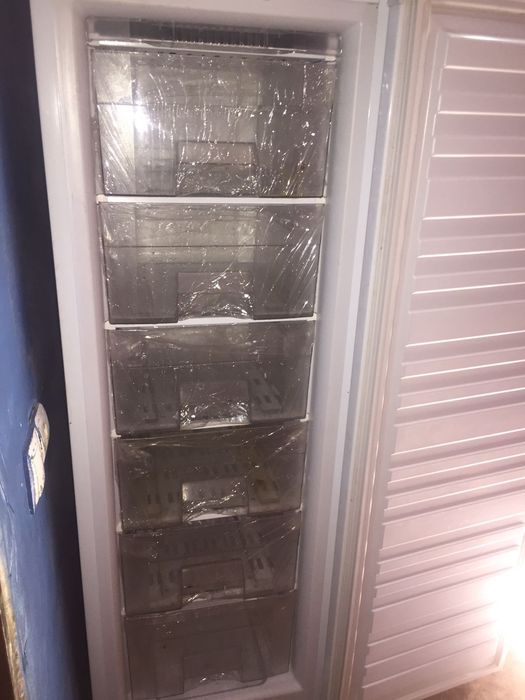 Морозильник на продажу