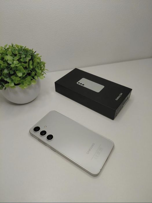 Samsung S24 ; 8/256gb