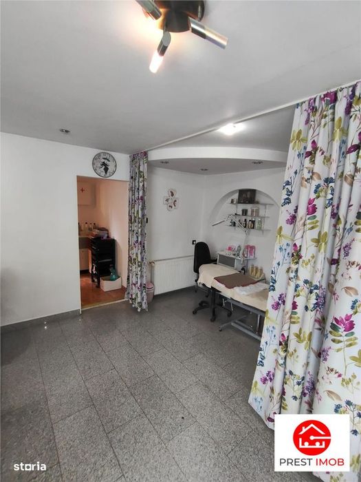 Apartament si spatiu comercial de vanzare