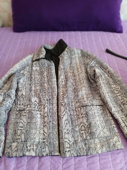 Пролетно дамско яке с две лица