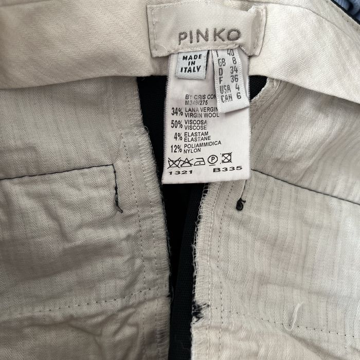 Pantaloni scurti Pinko din lana