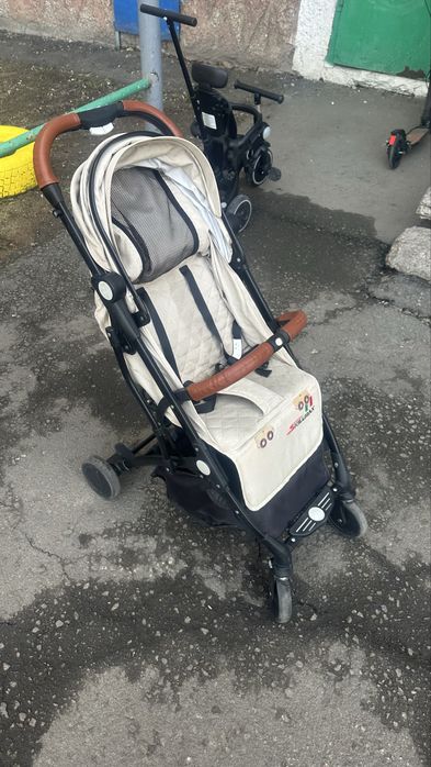 Продам коляску прогулочную