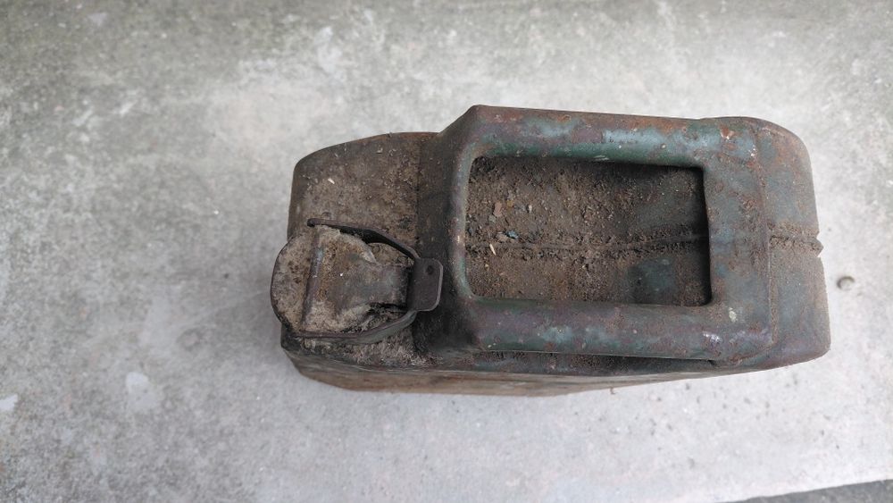 Ретро туба за гориво