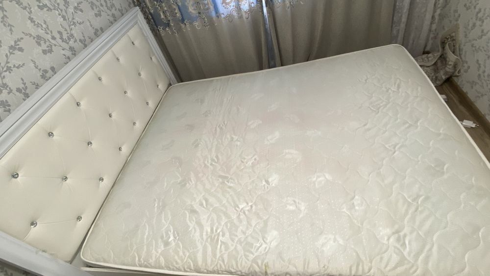 Кровать двухспальная