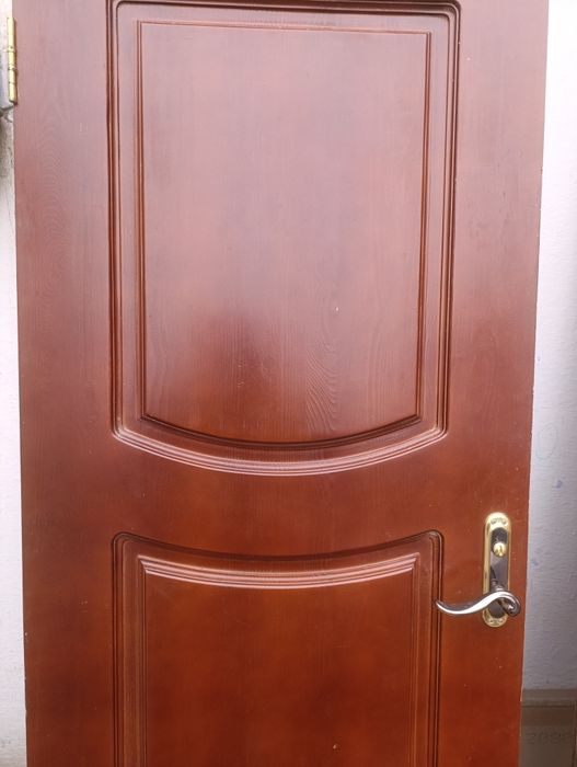 Срочно продам межкомнатные двери