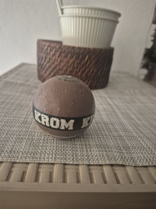 Tama strogo neapolitan de ciocolata