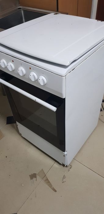 Продам электро плита четыре .