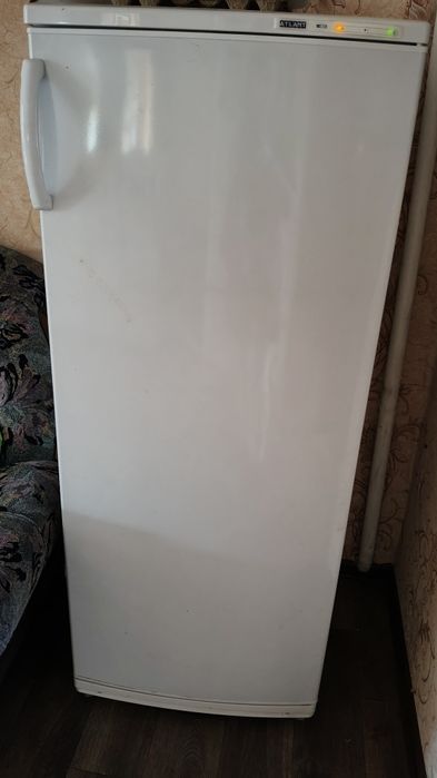 Продам морозильную камеру Atlant