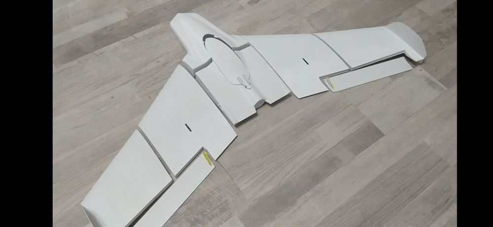 Летающая модель самосборка  крыла!