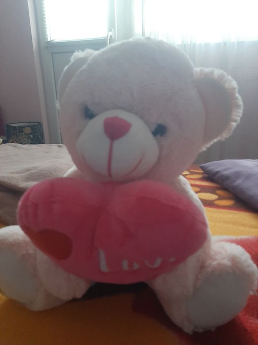 Играчка - плюшено мече