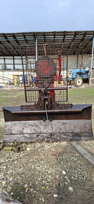 Troliu forestier in tiranti