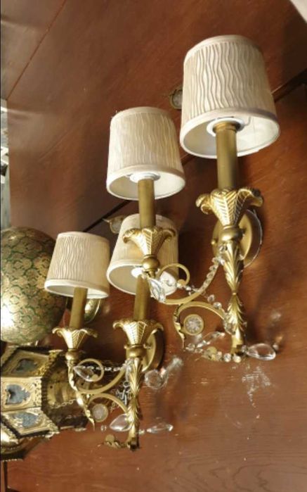 Продам много разных люстр и бра