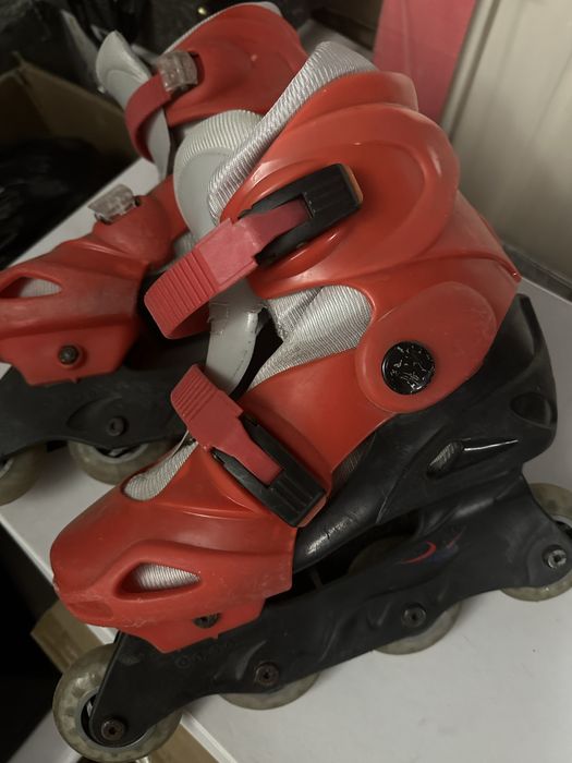 Роликовые коньки