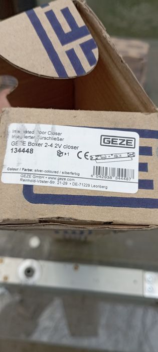 Автомат Geze boxer 2-4 чисто нов.