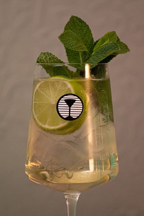 Cocktail Bar Mobil & Tort de Shot-uri – Evenimente de Neuitat!