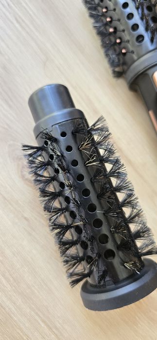 Peria rotativă cu aer cald Rowenta Ultimate Experience CF9620F0, 3 trepte temperatura, Funcția avansată Style Assist, Negru/ Auriu