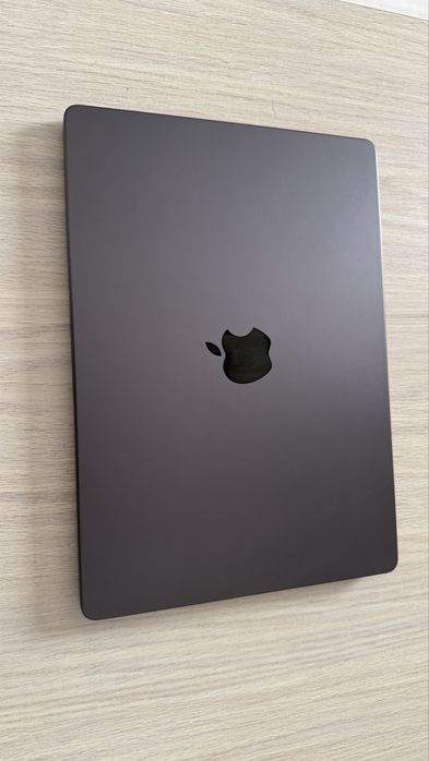 Macbook Pro m3 pro. 18/512. 14”