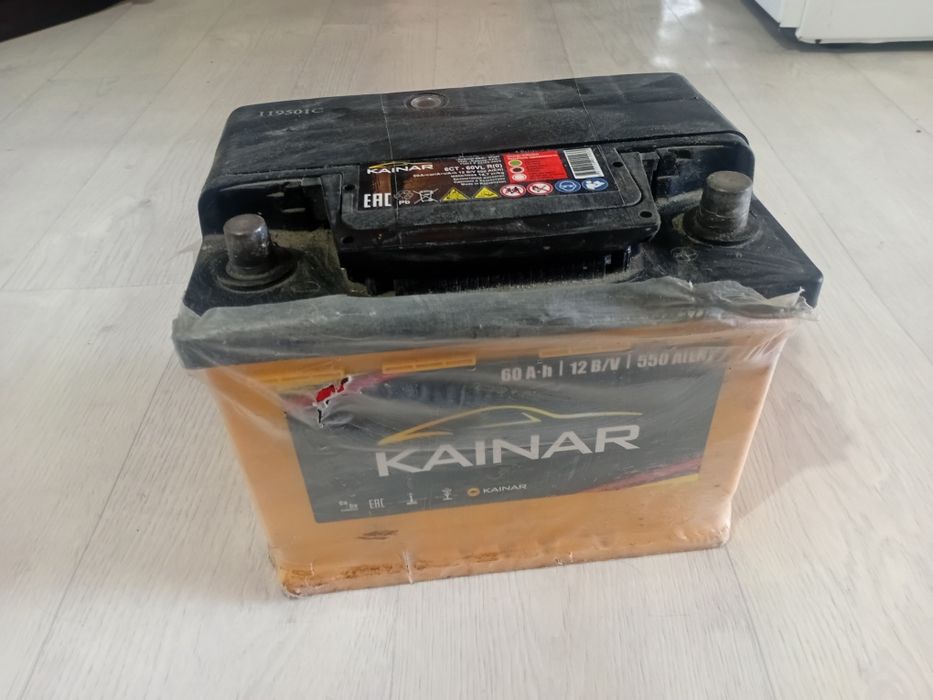 Акум почти новый продам
