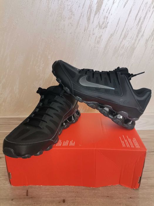 Маратонки Nike REAX 8 TR MESH