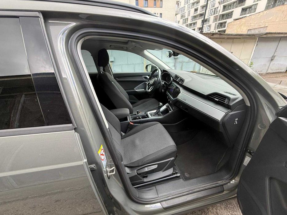 AUDI Q3 2021 — imagine 3