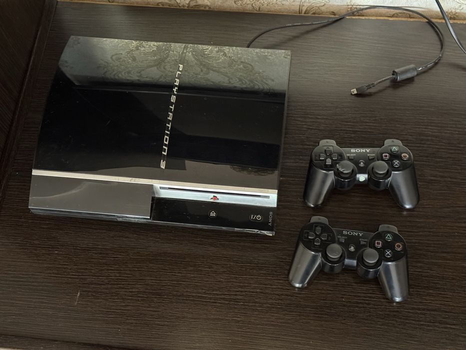 Продам Playtation 3 2 джойстика пс 3 ps 3 геймпада игровая приставка