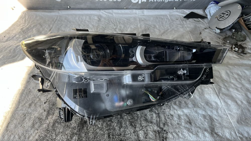 3 броя Десен и ляв фар Mazda CX5 2022-