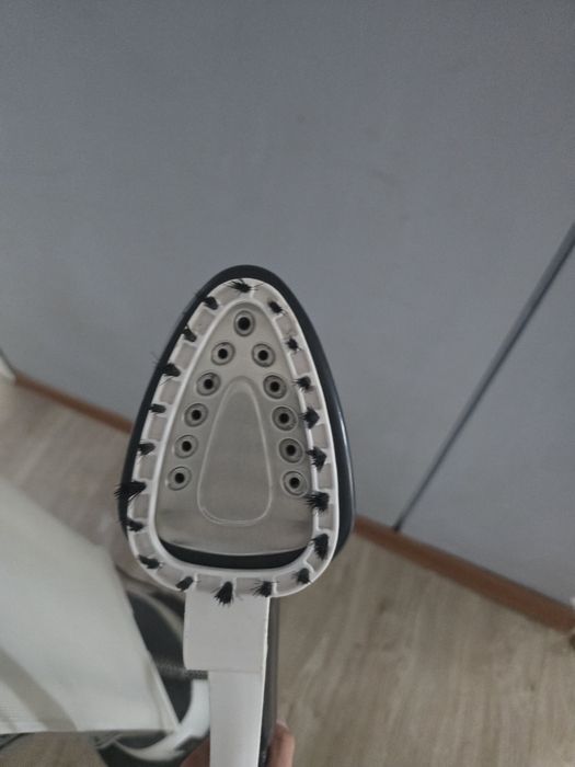 Продам утюг в хорошом состояние