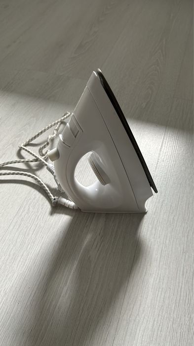 Утюг маленький Redmond