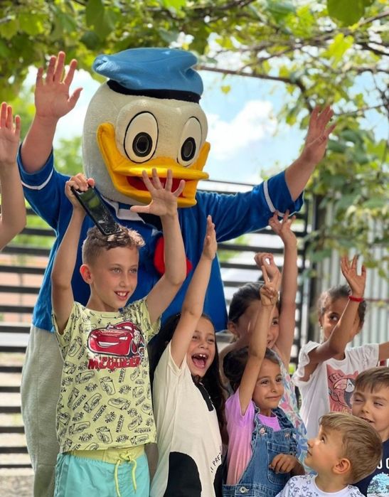 Animatori petreceri copii Pitesti Argeș și împrejurimi, mascote, personaje, baloane modelabile, pictura faciala, Zane Ursitoare și dansuri
