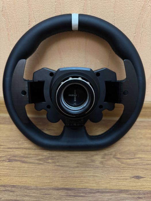 Руль Moza R5V2 Bundle  в идеальном состоянии