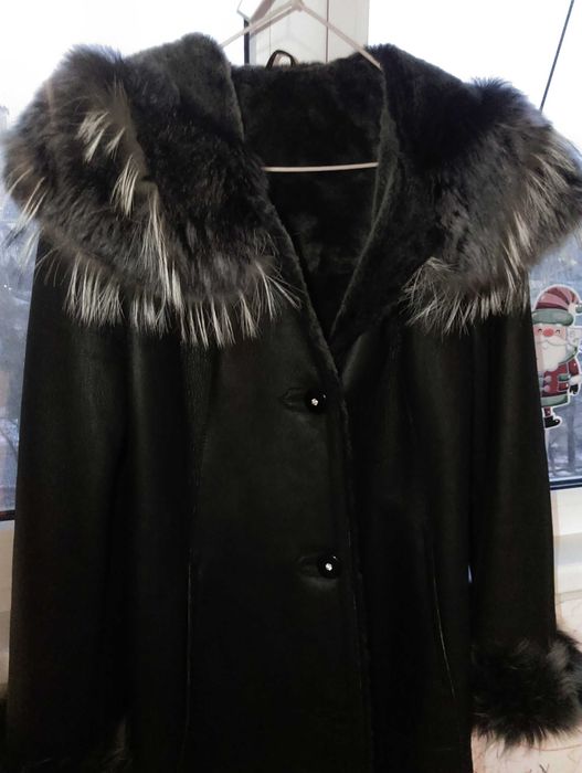 Дубленка женская (размер М)