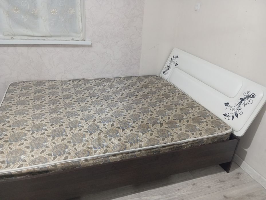 Диван с матрасом