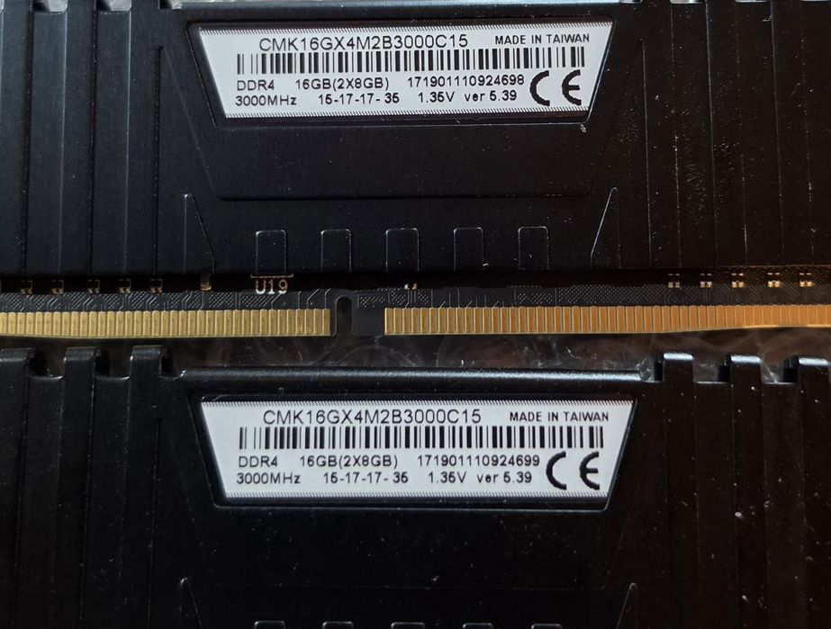 16GB RAM DDR4 3000MHz Corsair Black