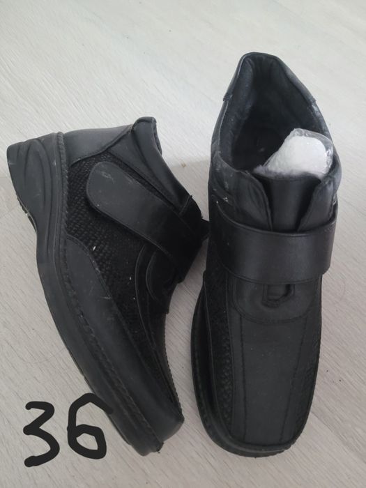 Vând ghete dama 45lei bucata