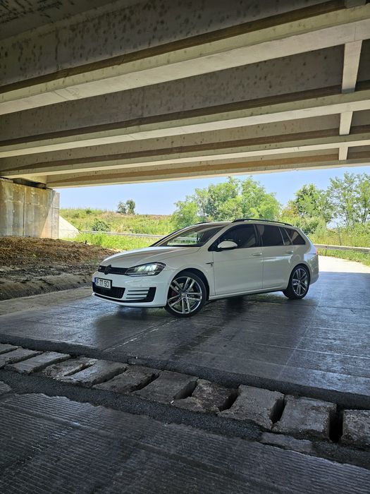VOLKSWAGEN Golf 2017