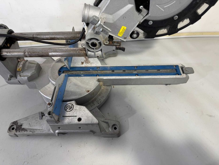 Циркуляр пендула - Wickes 1800 W / 210 mm