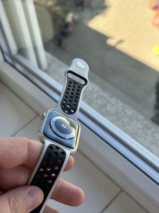 Apple Watch 4 44mm GPS+Cellular Nike