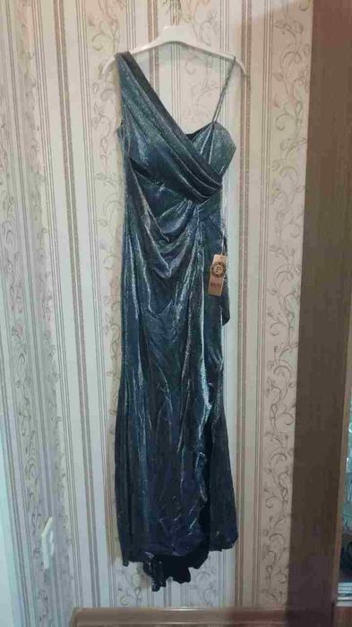 Продаются вечерние платья производство Турция