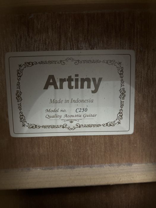 Акустическая гитара