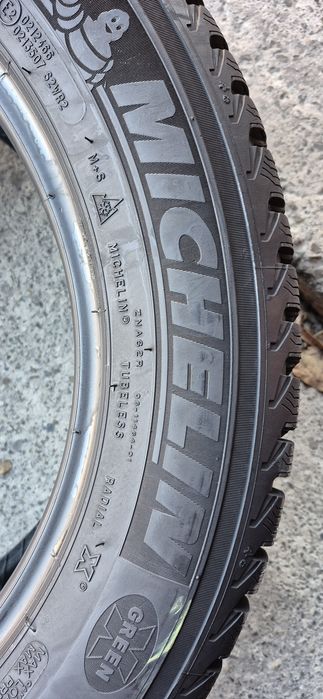 4 anvelope iarna Michelin 235/55/18.Pretul este pe bucata.