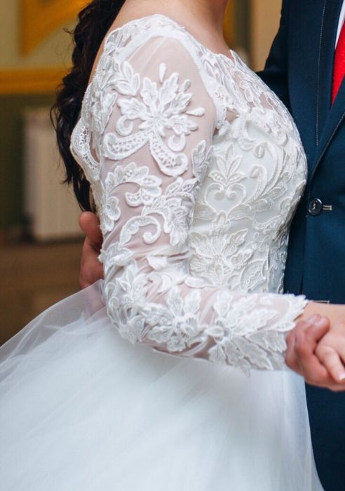 Продам шикарное свадебное платье