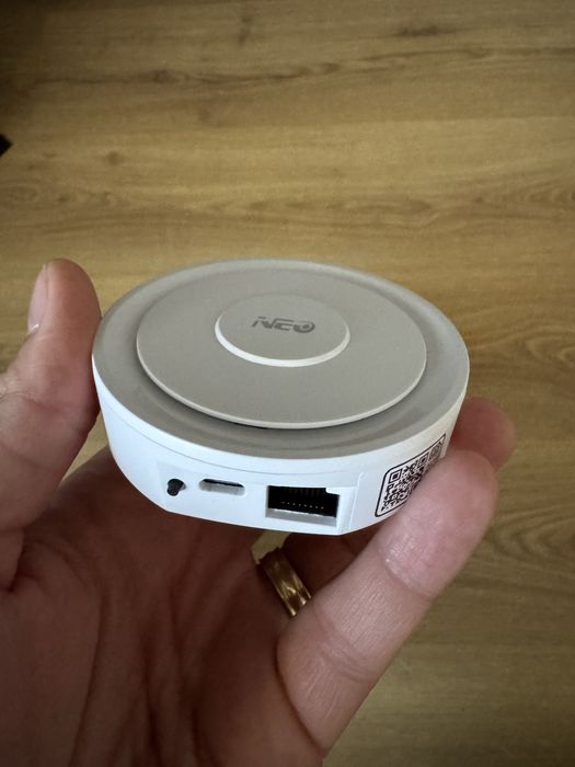 Vand diferiti senzori Zigbee + Hub