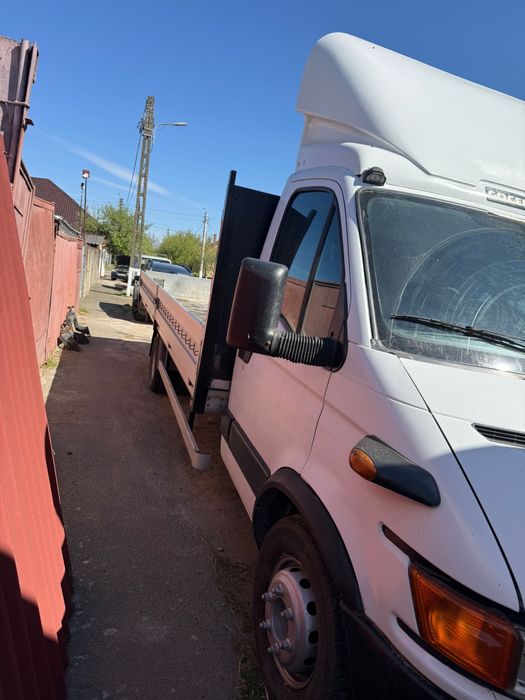 Vand Iveco 65C15, an 2004 in stare foarte buna ,se conduce cu categoria B